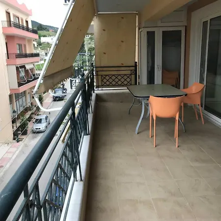 Apartment 'ομορφο σε πολυκατοικία στο *